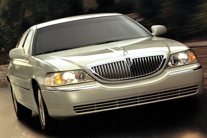 Lincoln Town Car 7 Star Limo